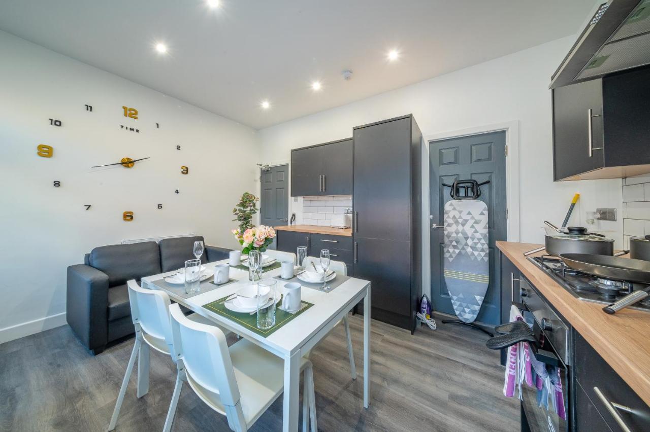 *Rb12S* For Your Most Relaxed & Cosy Stay + Free Parking + Free Fast Wifi * Leeds  Exteriör bild